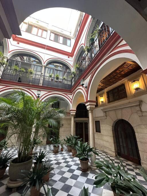 Apartamento Patio Sevillano Frente Catedral Exteriör bild